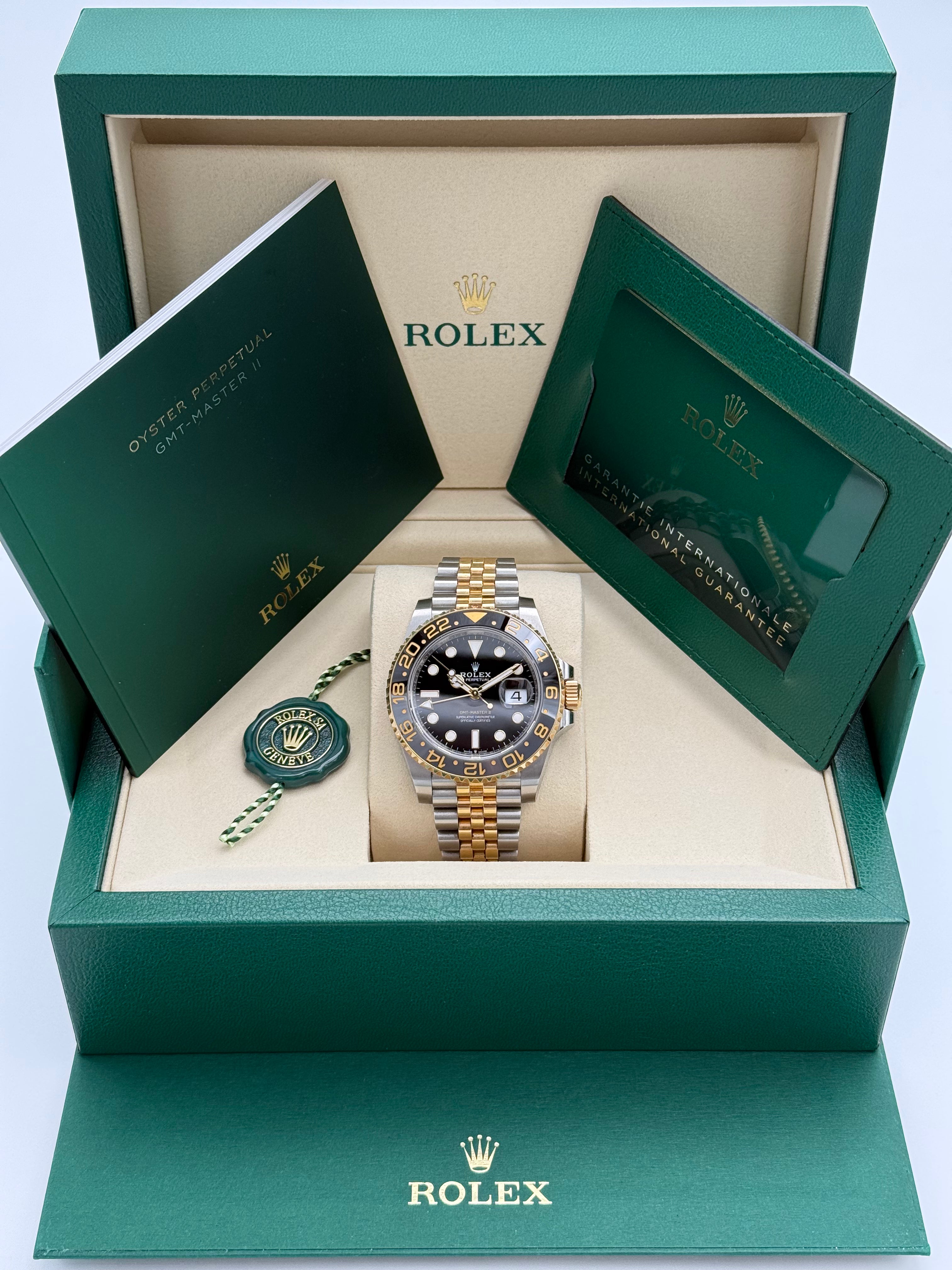 Rolex GMT Master II – Ref. 126713GRNR | Schwarzes Zifferblatt | Jubilee-Band