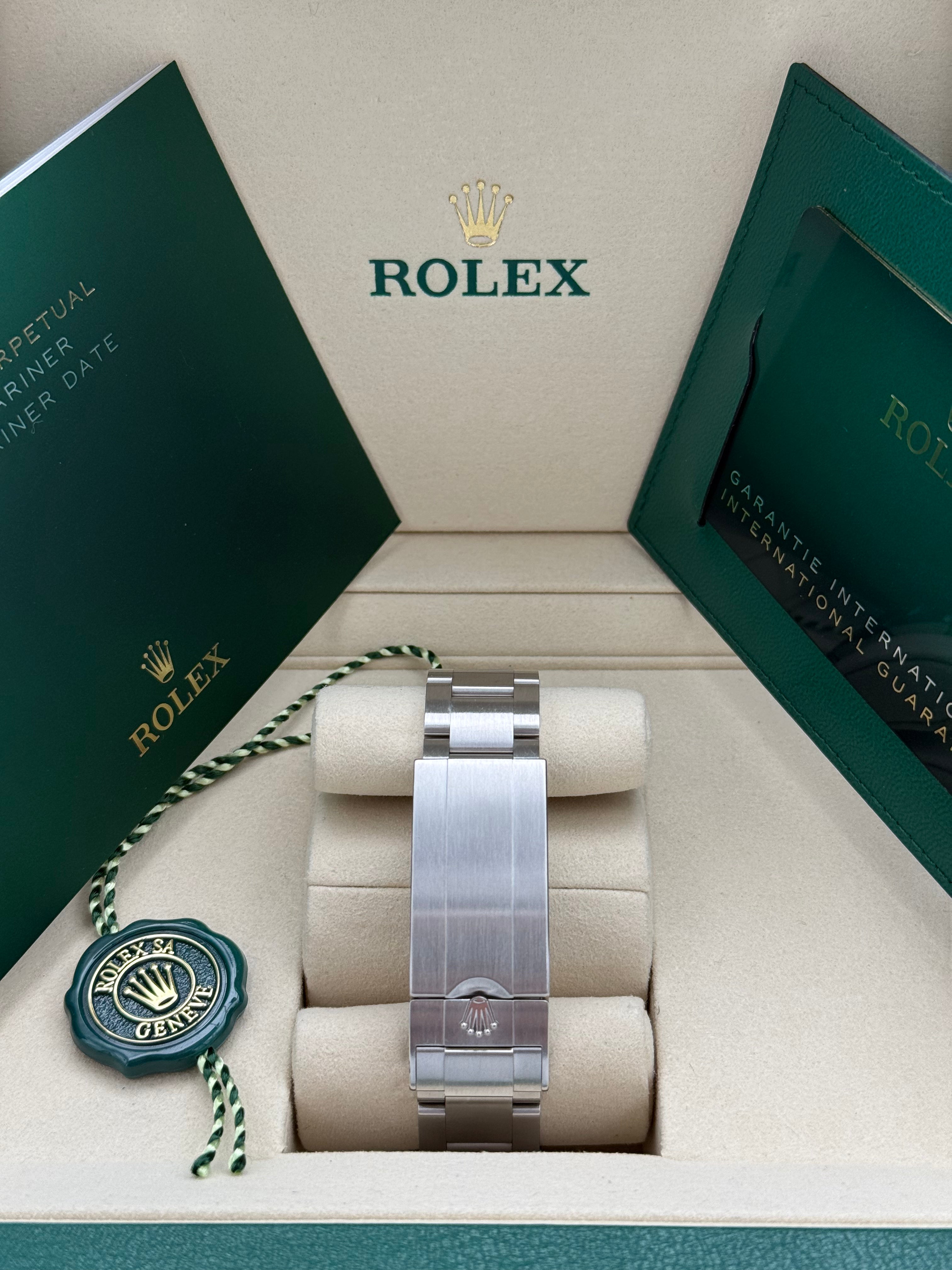 Rolex Submariner Date
