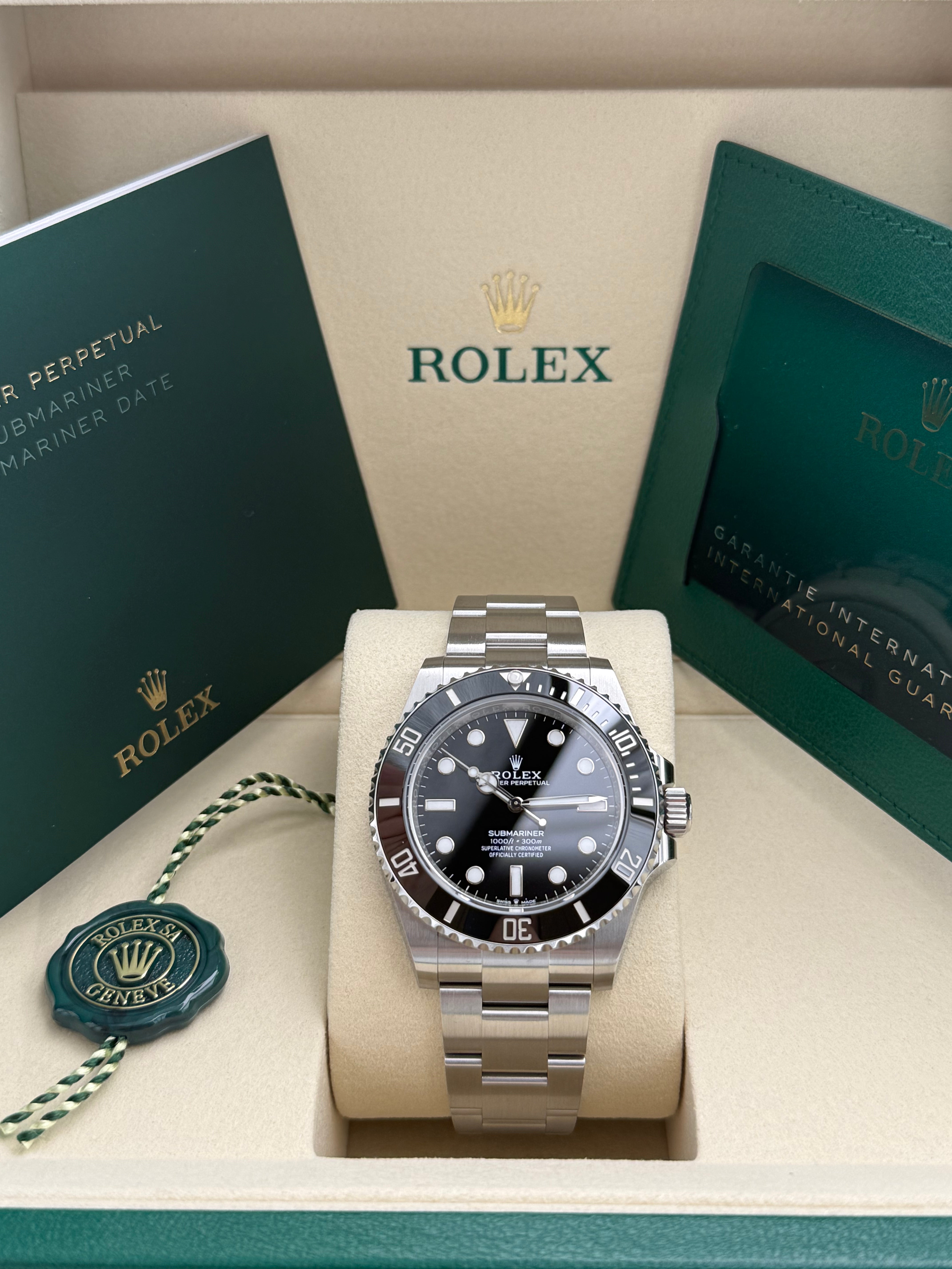 Rolex Submariner – Ref. 124060 | Schwarzes Zifferblatt | Oyster-Band