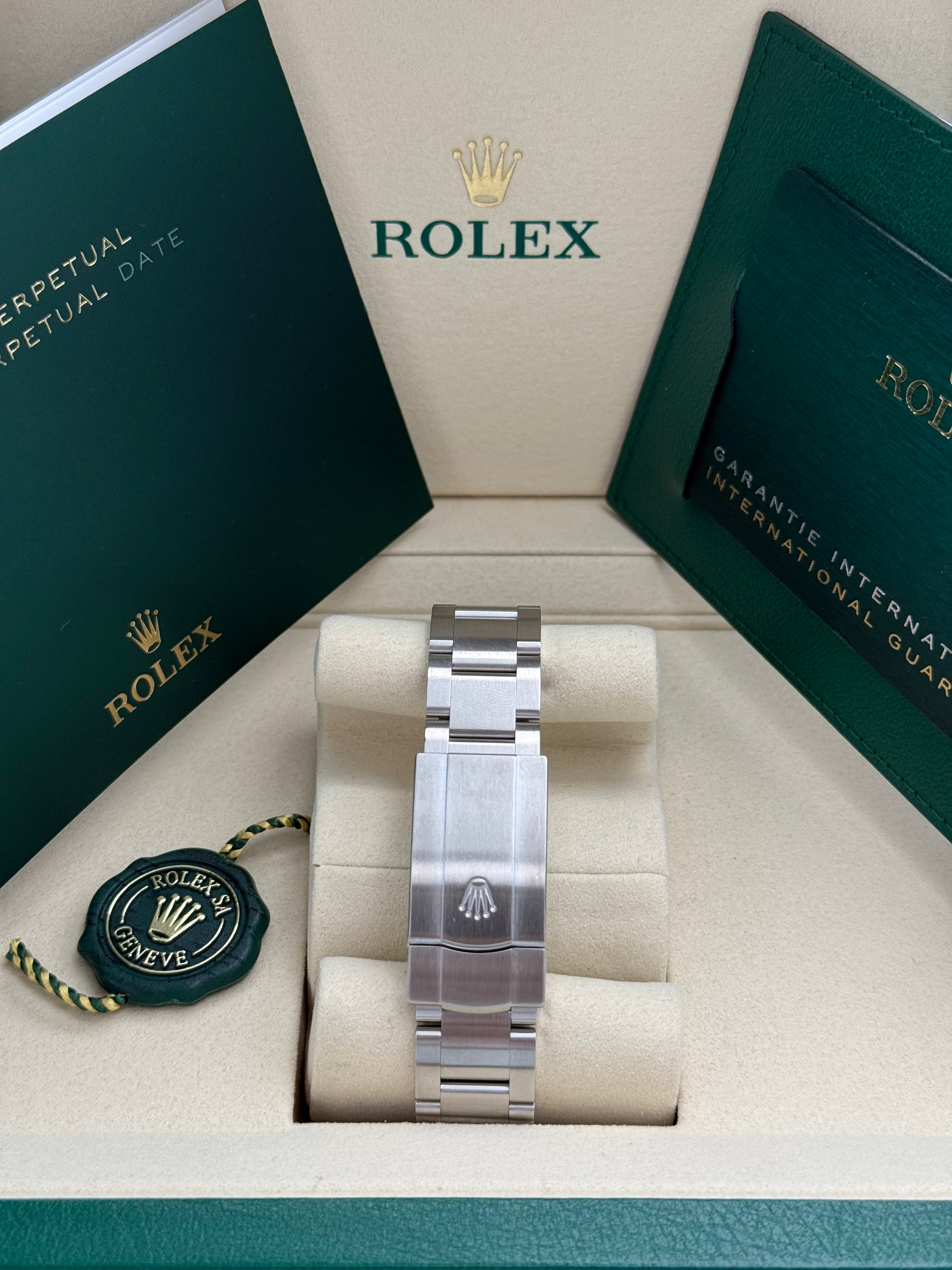 Rolex Oyster Perpetual 36 – Ref. 126000 | Pistazienfarbenes Zifferblatt | Oyster-Band