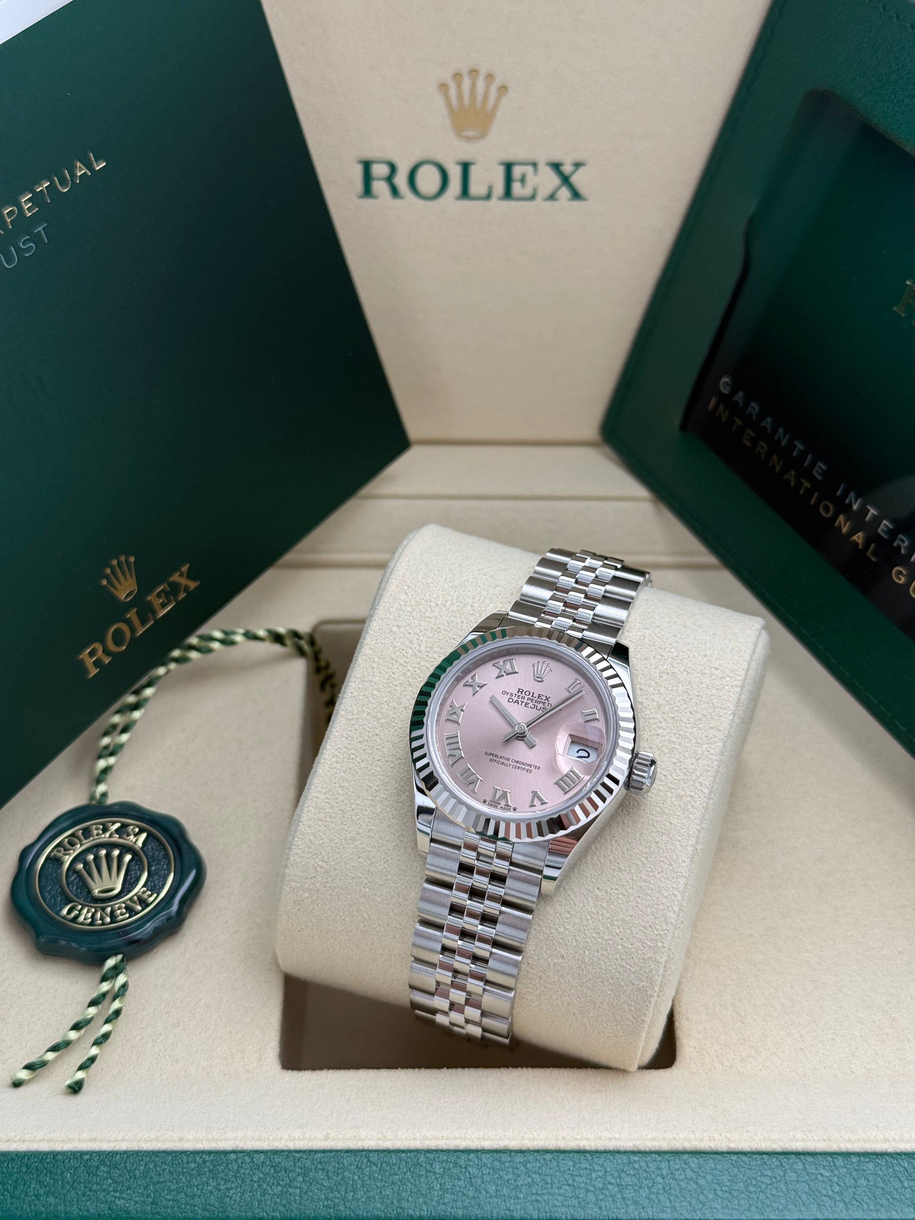 Rolex Lady-Datejust 28 – Ref. 279174 | Rosefarbenes Zifferblatt | Jubilee-Band