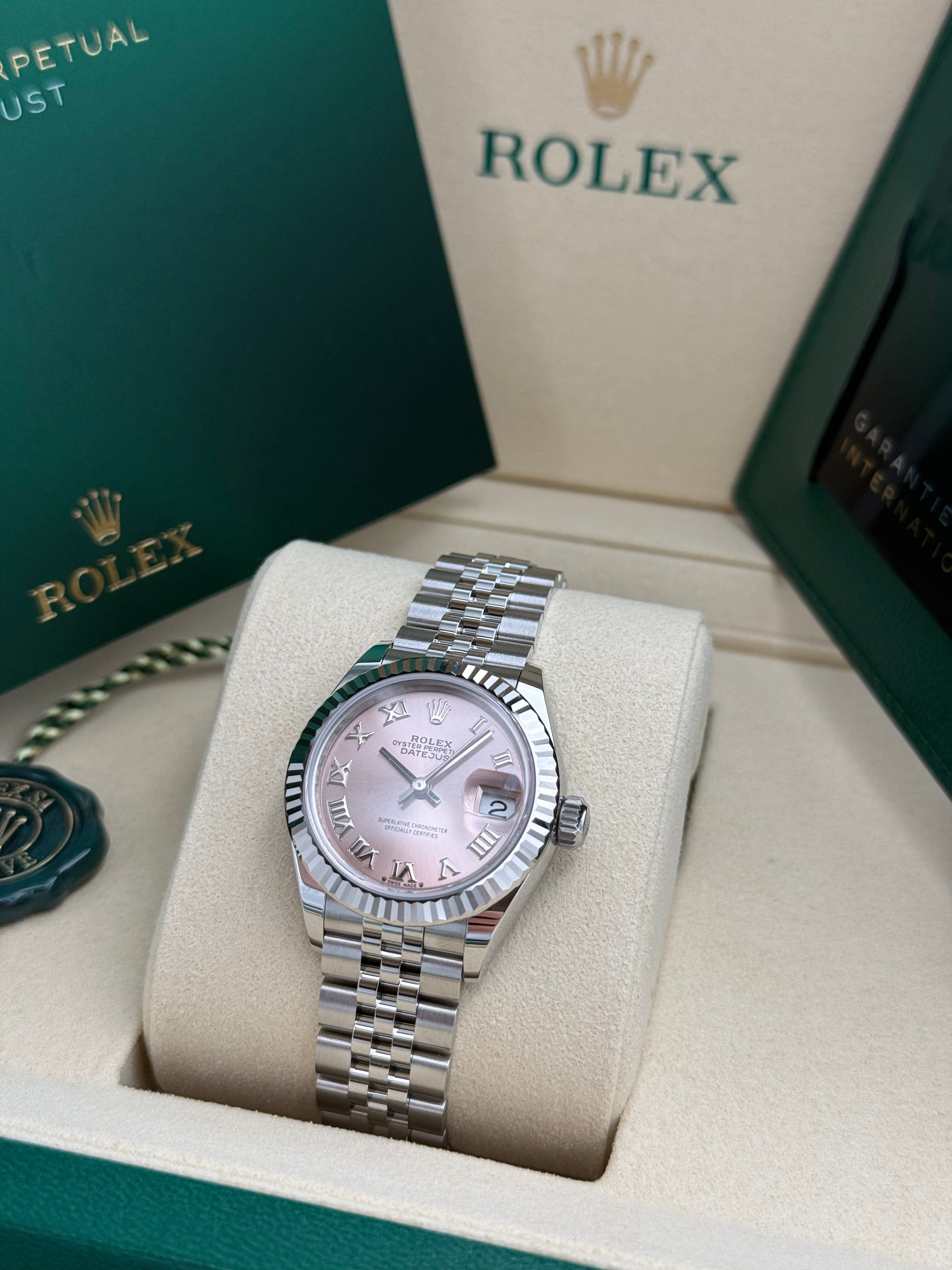 Rolex Lady-Datejust 28 – Ref. 279174 | Rosefarbenes Zifferblatt | Jubilee-Band