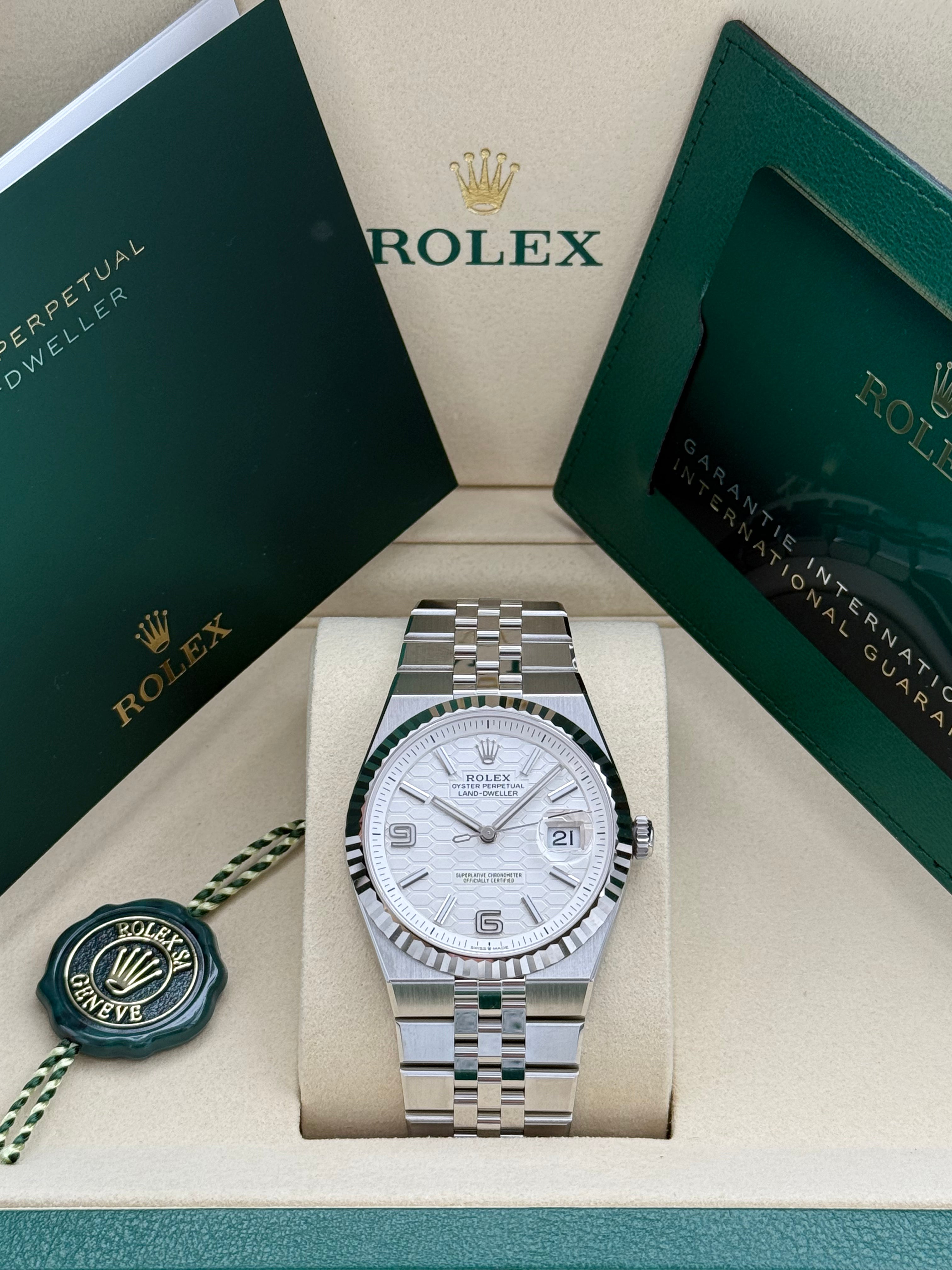 Rolex Land-Dweller 40 – Ref. 127334 | Tiefweißes Zifferblatt | Flat-Jubilee