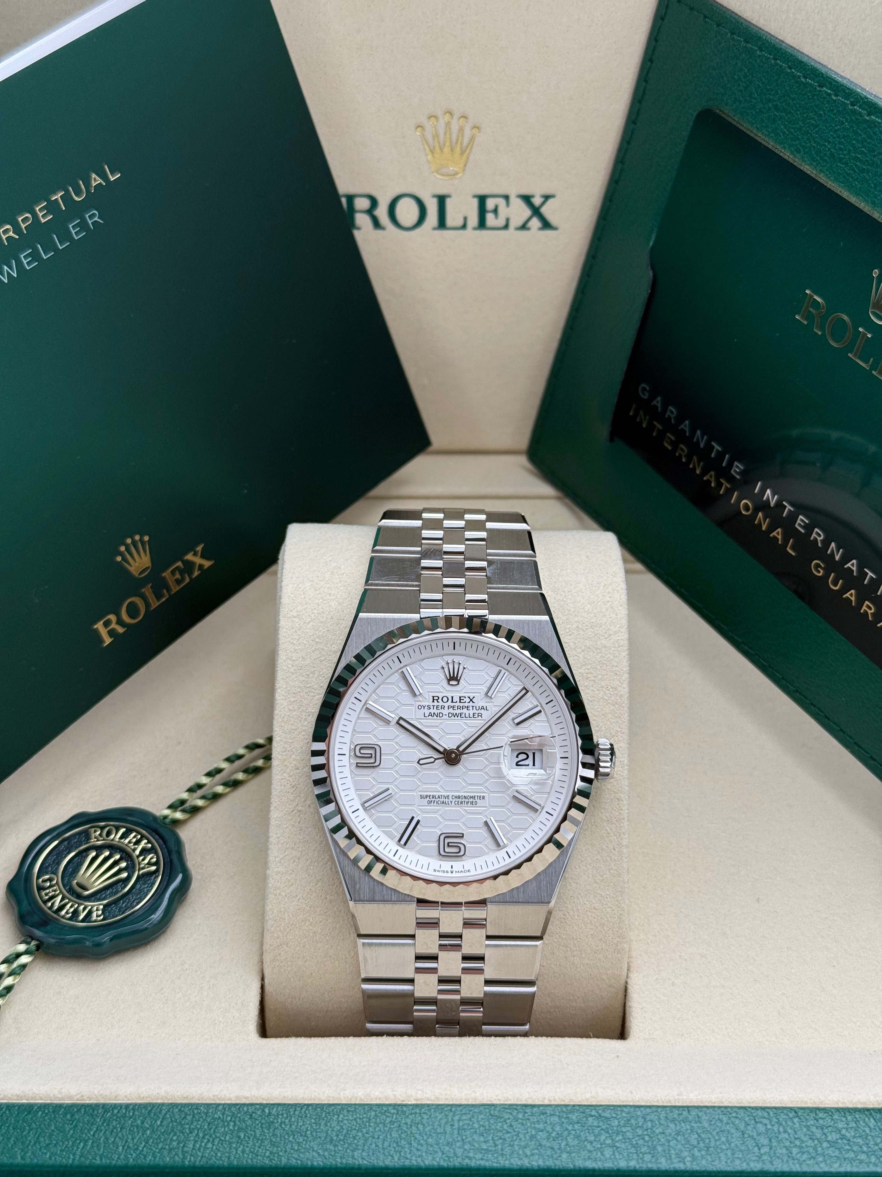 Rolex Land-Dweller 40 – Ref. 127334 | Tiefweißes Zifferblatt | Flat-Jubilee